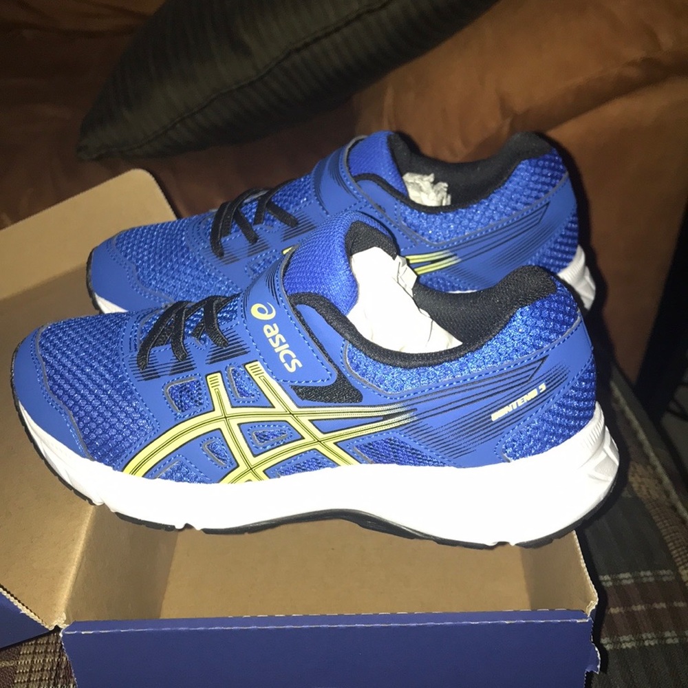 Boys ASICS Runners Sz3